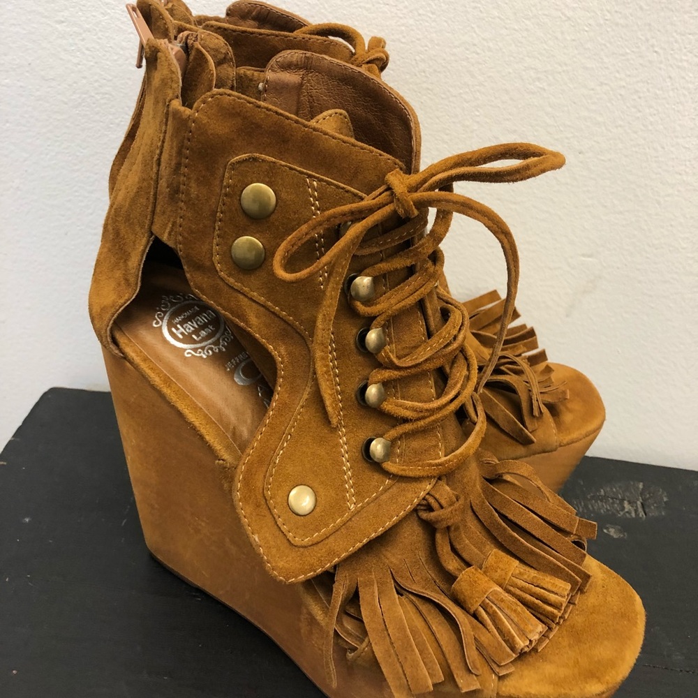 Shoes - Picture 5 of 5
